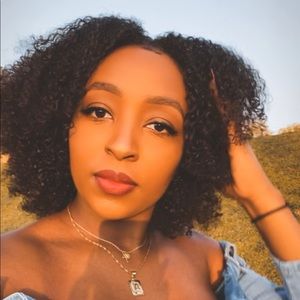 Meet your Posher, Asheena